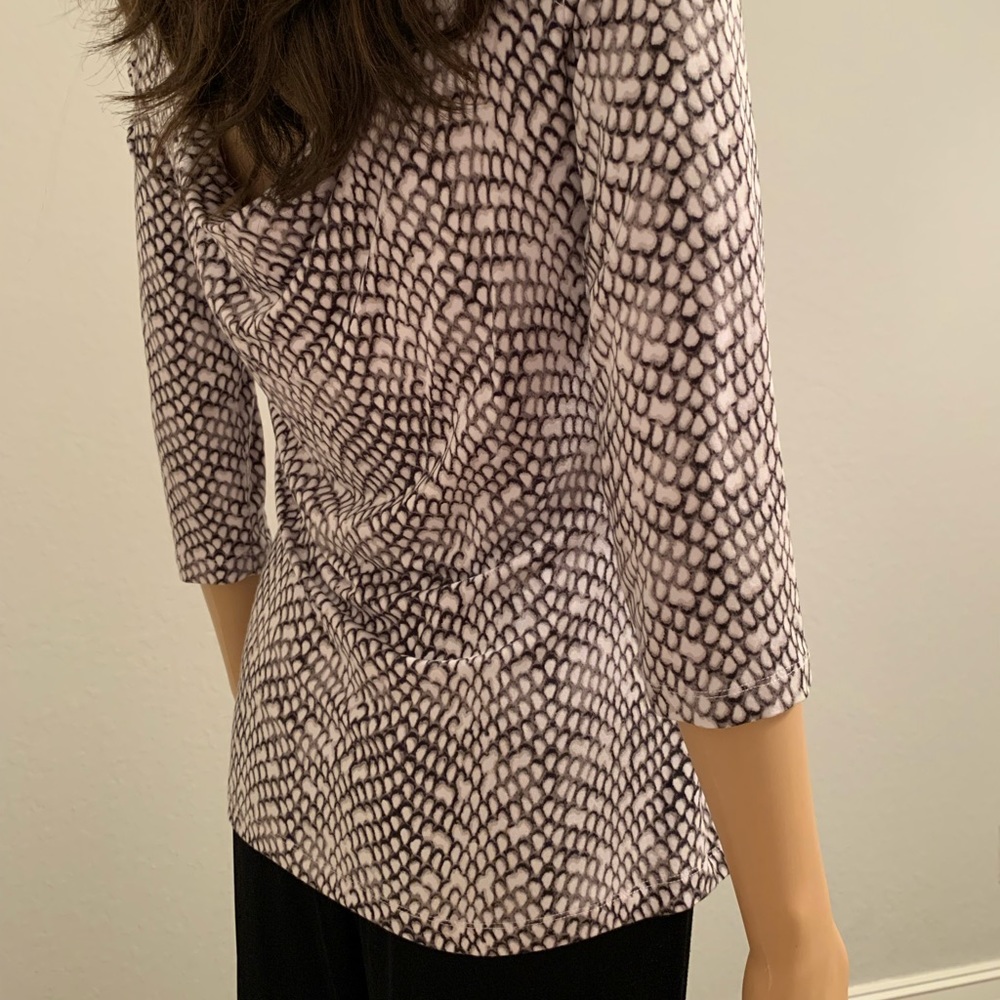 TART Signature Design Top With Cut-Out Back (Size Small) - Picture 4 of 12